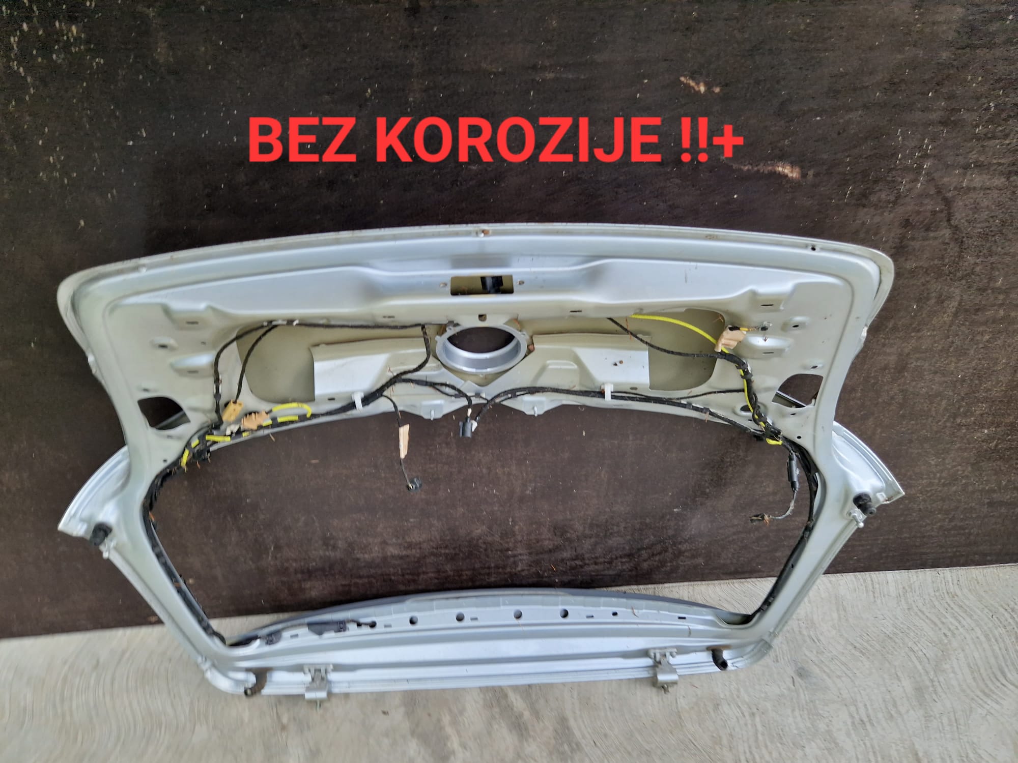 Zadnja Hauba Zadnji Gepek Vw Golf Limuzina Bez Korozije Sa Malim O Te Enjem Eeshop Ba